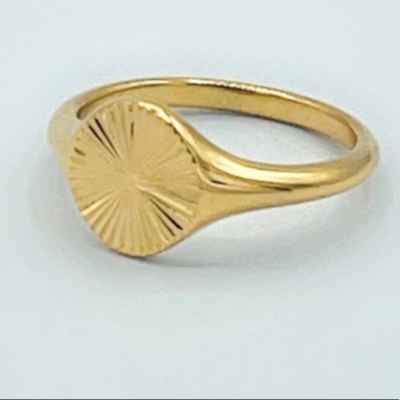 14k Gold Dipped Round Signet Ring – Chunky, Artisan Made, Size 6 - Picture 10 of 10